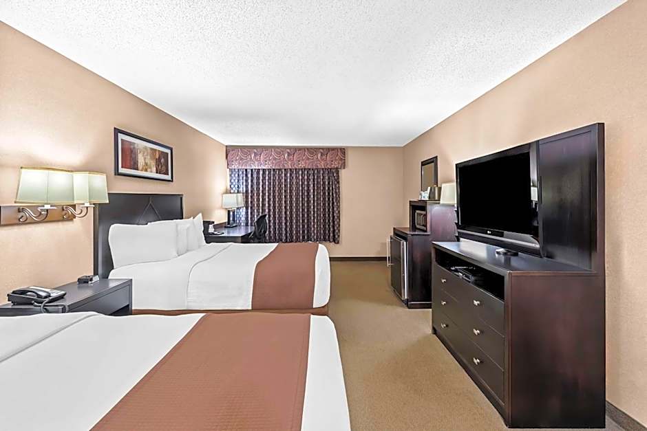 Heartland Inn & Suites, SureStay Collection by Best Western