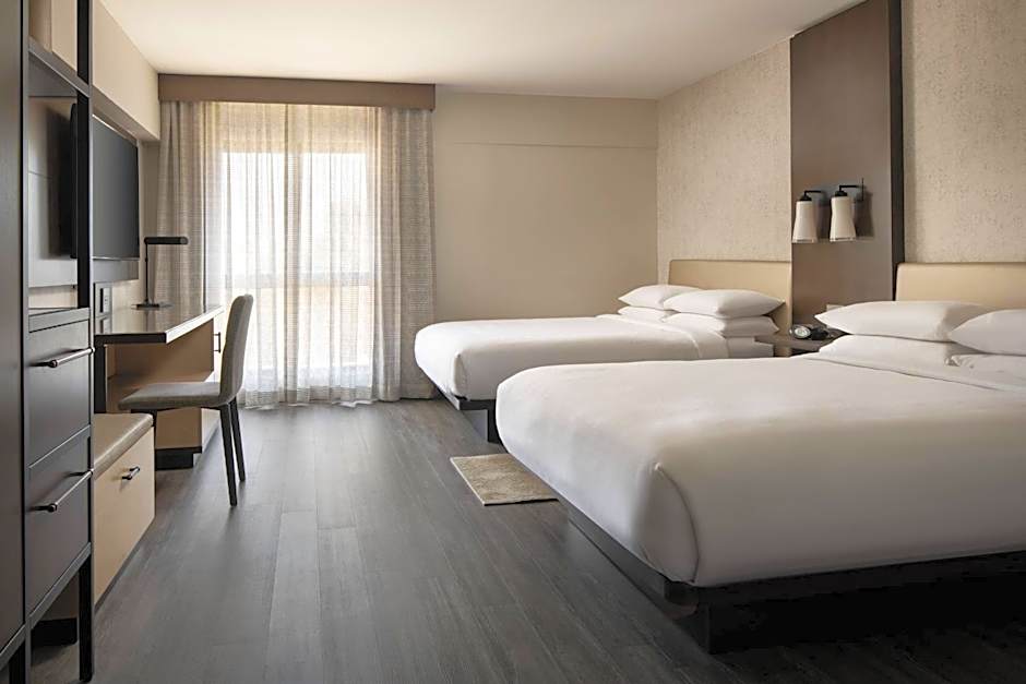 Marriott Riverside at the Convention Center