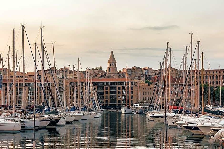 Escale Oceania Marseille Vieux Port