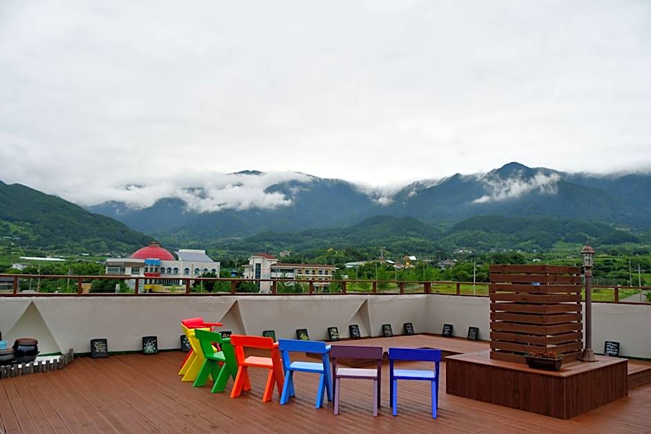 Nogodan Guesthouse and Hotel