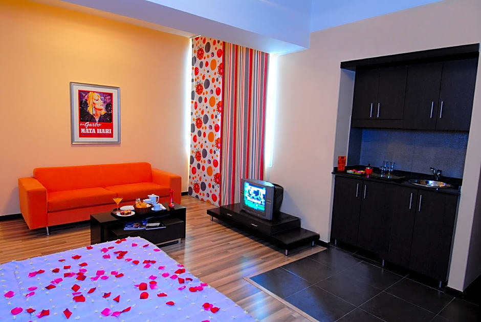 Suite Hotel Chrome