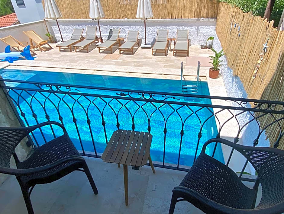 Serez Otel Alacati by La Mira