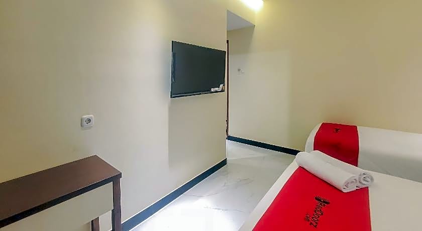 RedDoorz plus @ UNO Jalan Merak Samarinda
