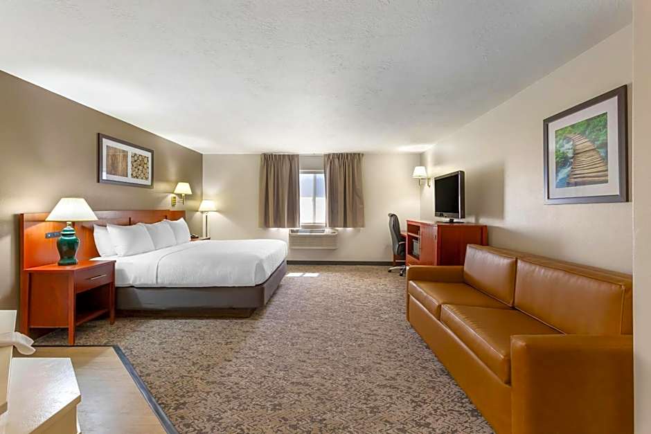 Quality Inn & Suites Fillmore I-15