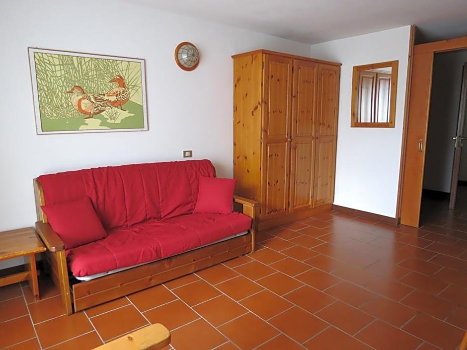 Foto 1 dari 6 — Studio Apartment
