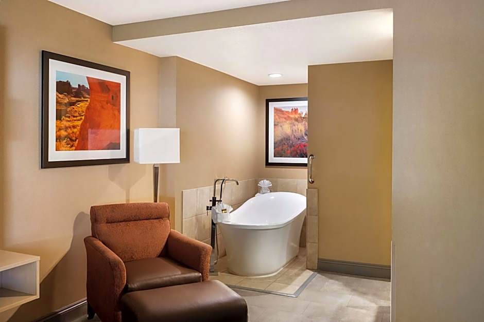 Best Western Plus Canyonlands Inn