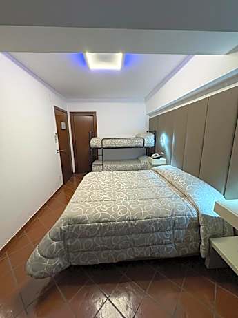 Quadruple Room with Garden View