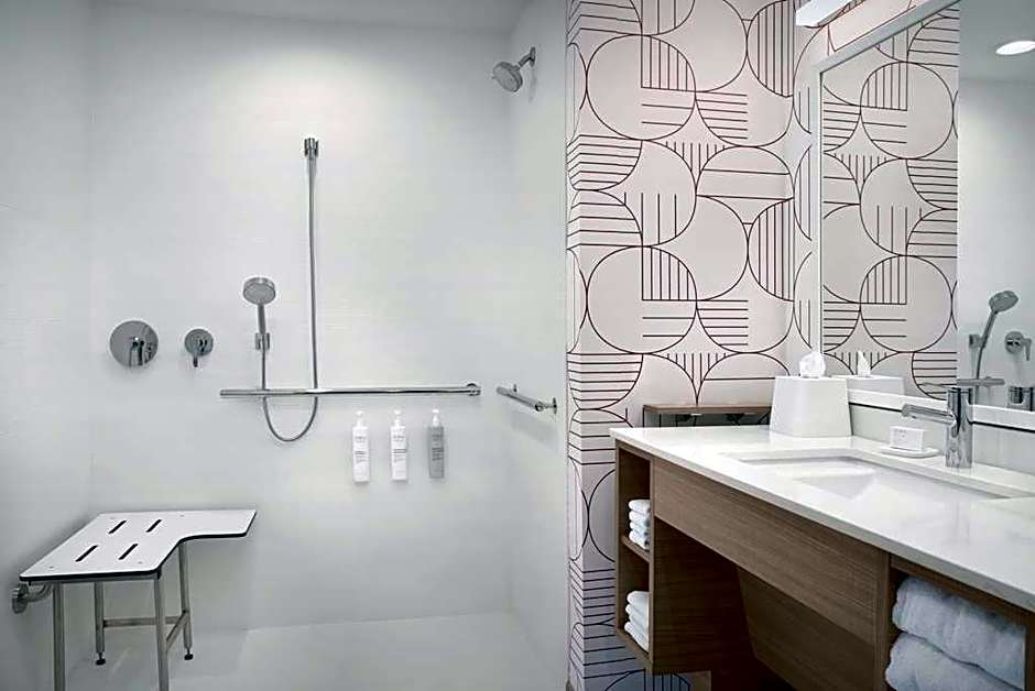 Home2 Suites by Hilton Lakeland North I 4