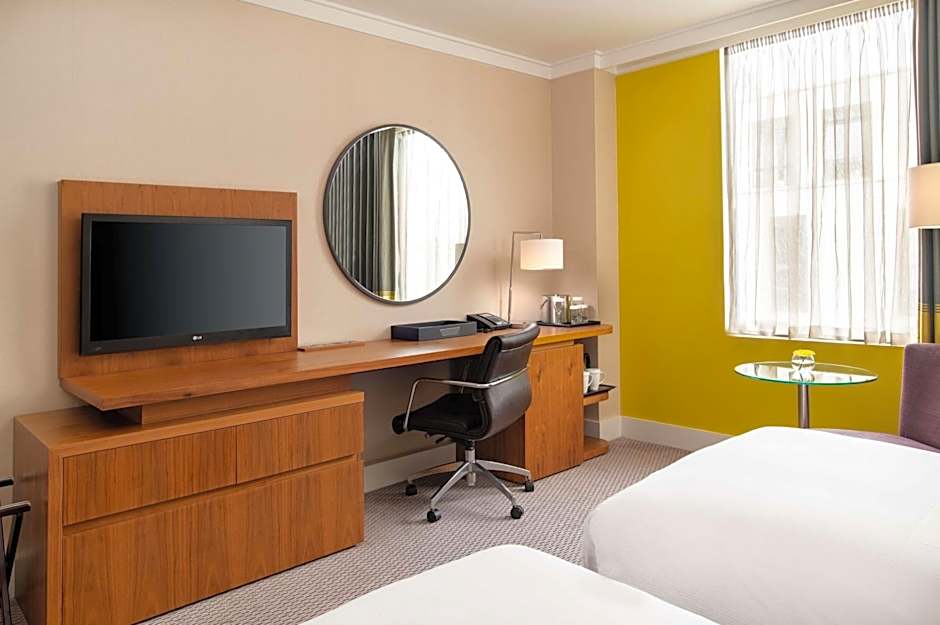 Photo 1 of 4 of Executive 2 Beds