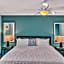 Panoramic beachfront Suite
