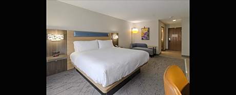 King Room with Roll-In Shower - Disability Access
