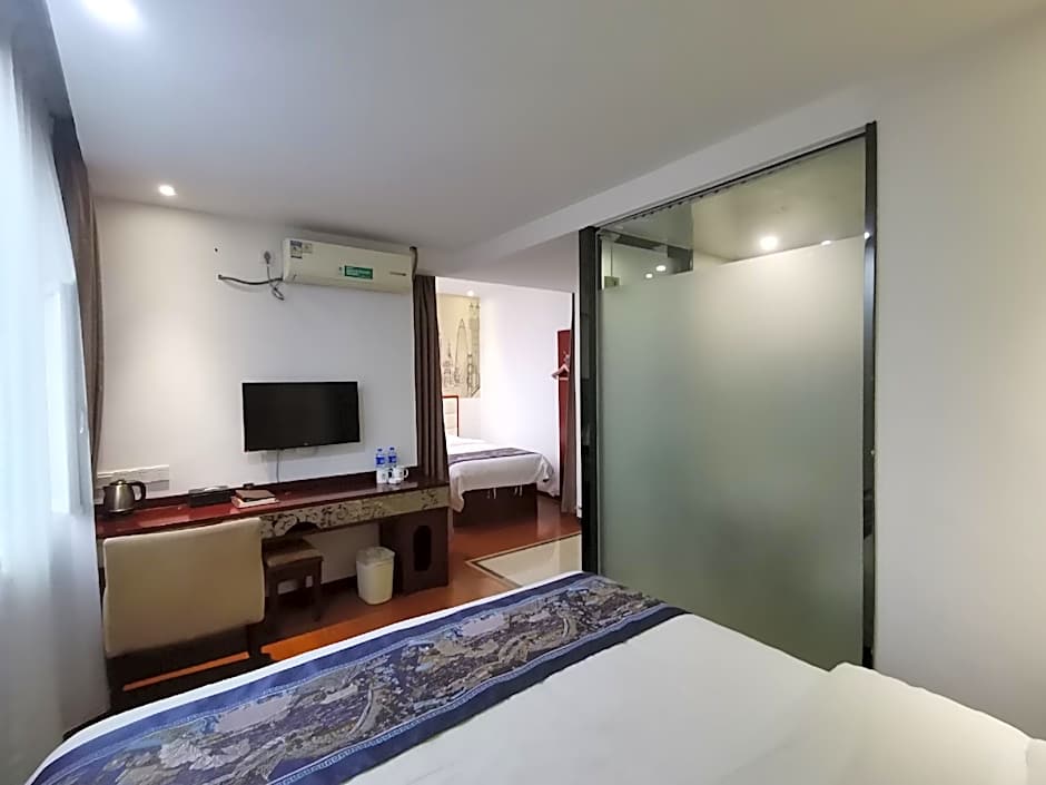 GreenTree Inn Guangxi Yulin Jincheng Commercial Building Shell Hotel