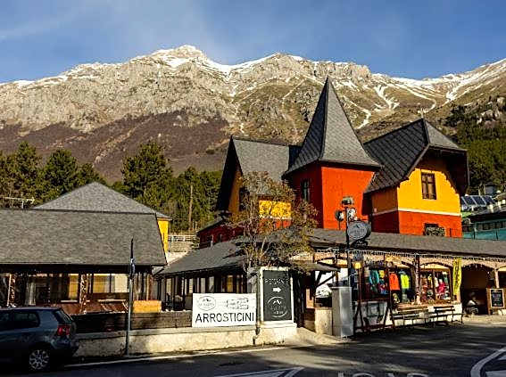 La Villetta Food & Drink Rooms for Rent - No Reception -