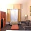 Days Inn & Suites by Wyndham Niagara Falls Centre St. By the Falls