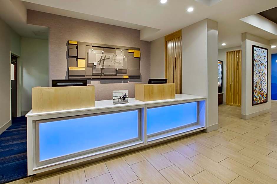 Holiday Inn Express Niles By IHG