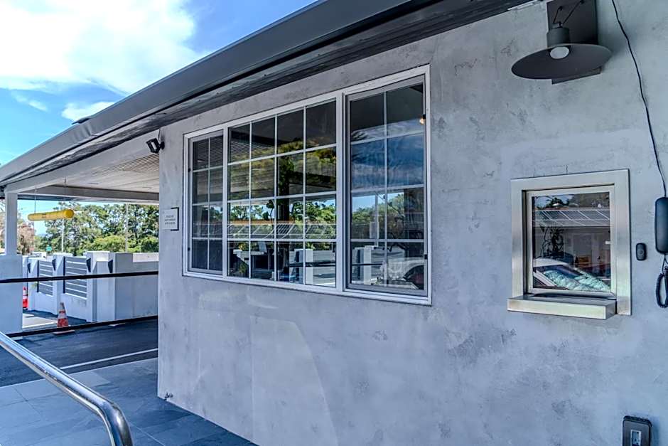 Monterey Surf Inn