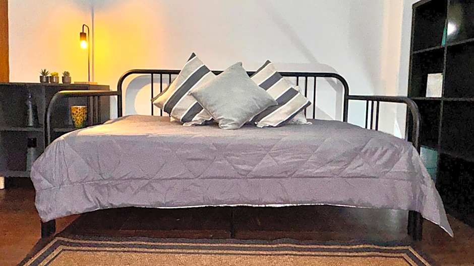 306 Zocalo Cathedral 2Bdrm 2bath apt AC Rooftop