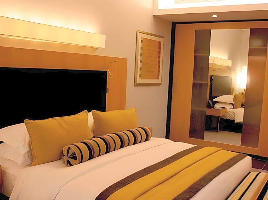 Hala Arjaan by Rotana Hotel