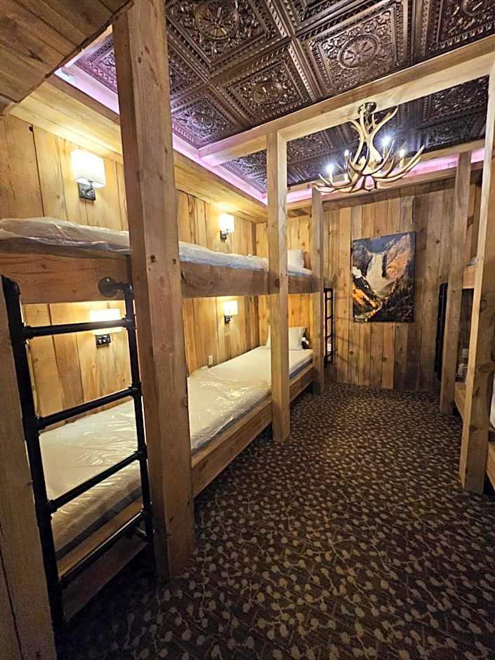 Eaglescape Suites and Event Center