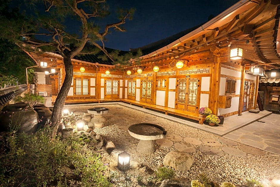 Samlockhon Hanok Guesthouse