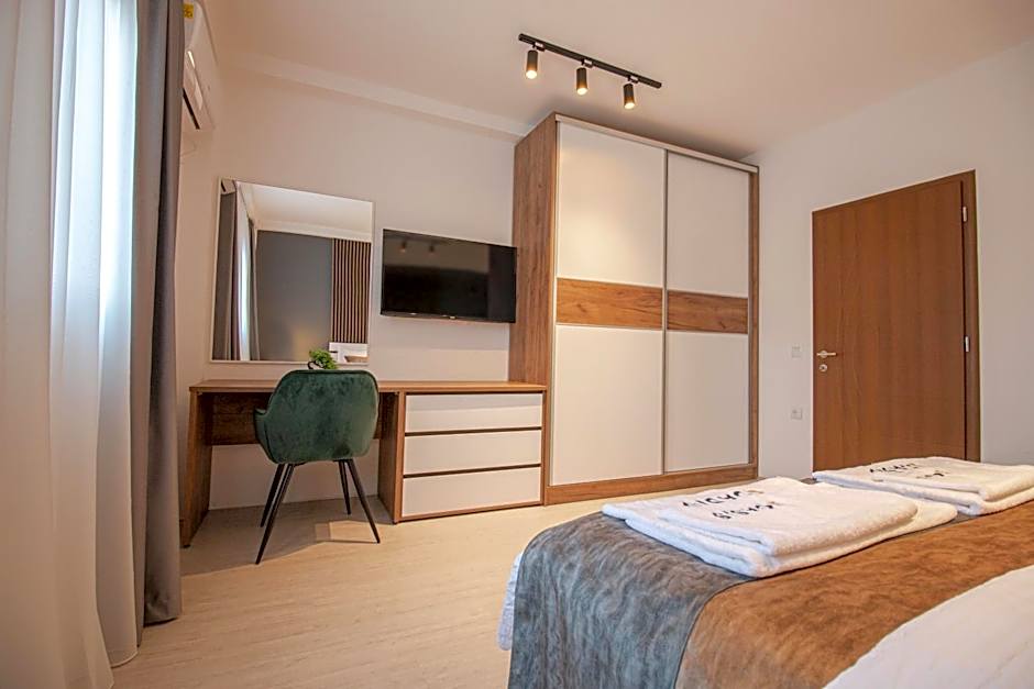 OASIS Apartments