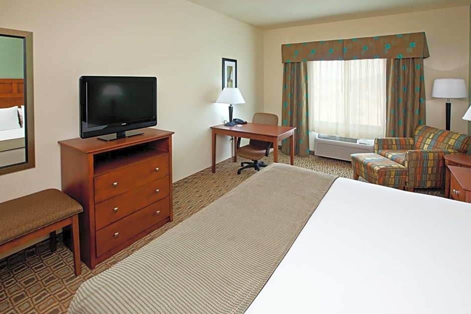 Holiday Inn Express & Suites Ripley By IHG