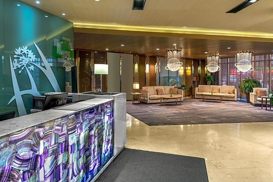 Holiday Inn & Suites Hulunbuir, an IHG Hotel