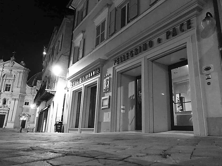 Hotel Pellegrino E Pace