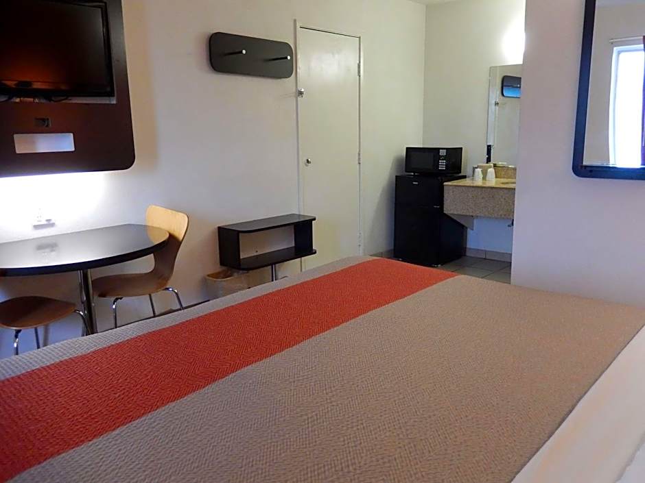 Photo 1 of 1 of 1 King Bed Suite, Mobility Accessible, Bathtub, Nonsmoking