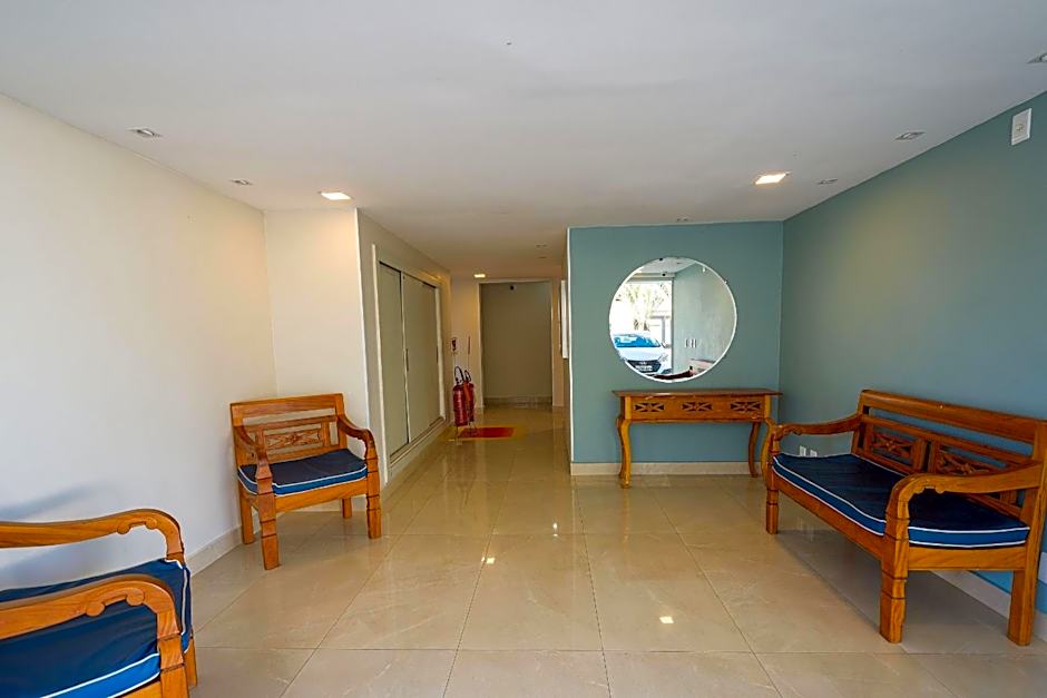 Ap. Alto padrão Costa Azul 200m da praia | ROTR304