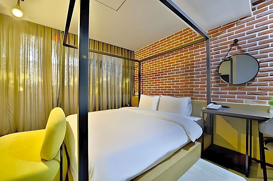 Busan Seomyeon Hound Hotel