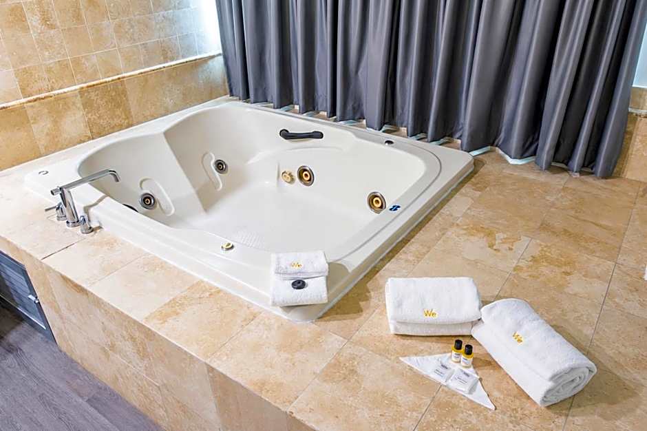 We Hotel Aeropuerto