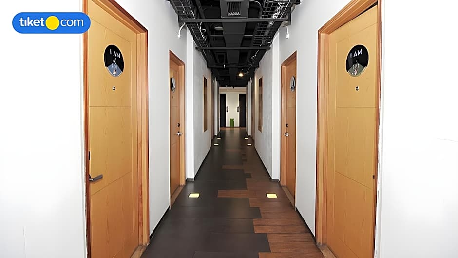 MaxOneHotels.com@Dharmahusada - Surabaya