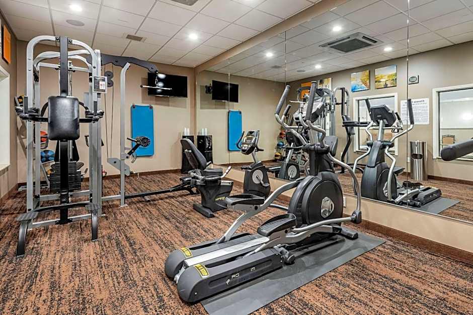 Comfort Inn & Suites Pittsburgh