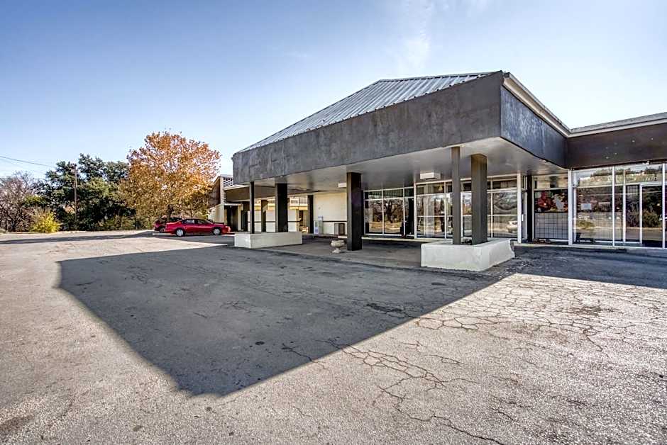 OYO Hotel Brownwood Hwy 67