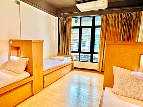 Economy Quadruple Room
