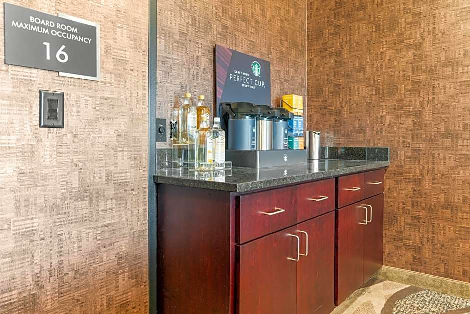 Cobblestone Hotel & Suites - Lynden