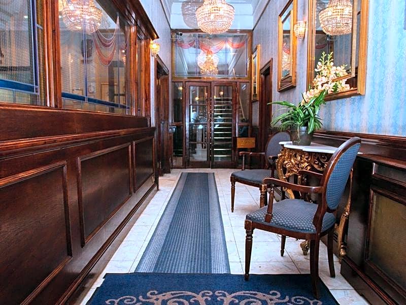 London Elizabeth Hotel