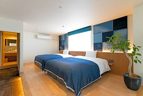 Twin Suite Room with Tatami Area