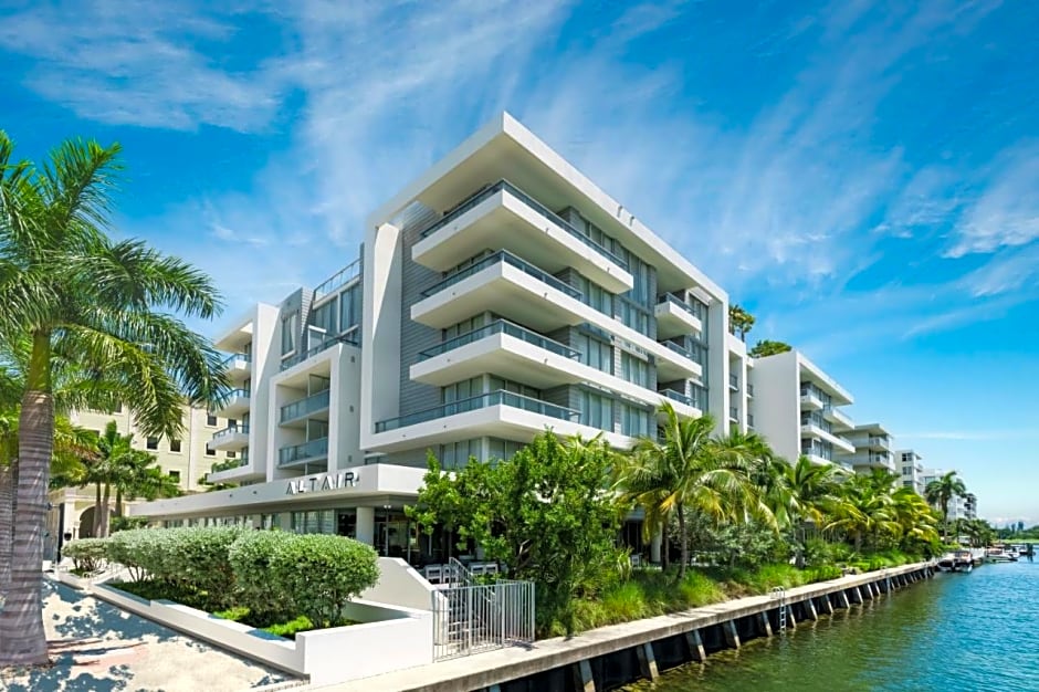 Altair Bay Harbor Hotel