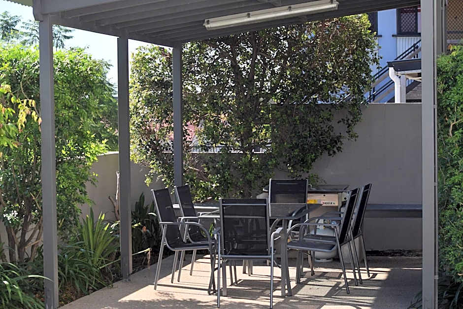 Gladstone Heights Executive Apartments