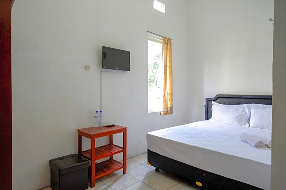 Pandawa Guest House At Ngaliyan Square Mitra RedDoorz