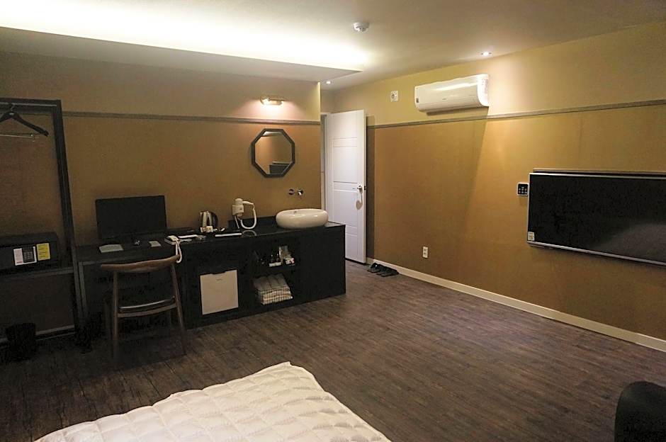 Mu Hotel
