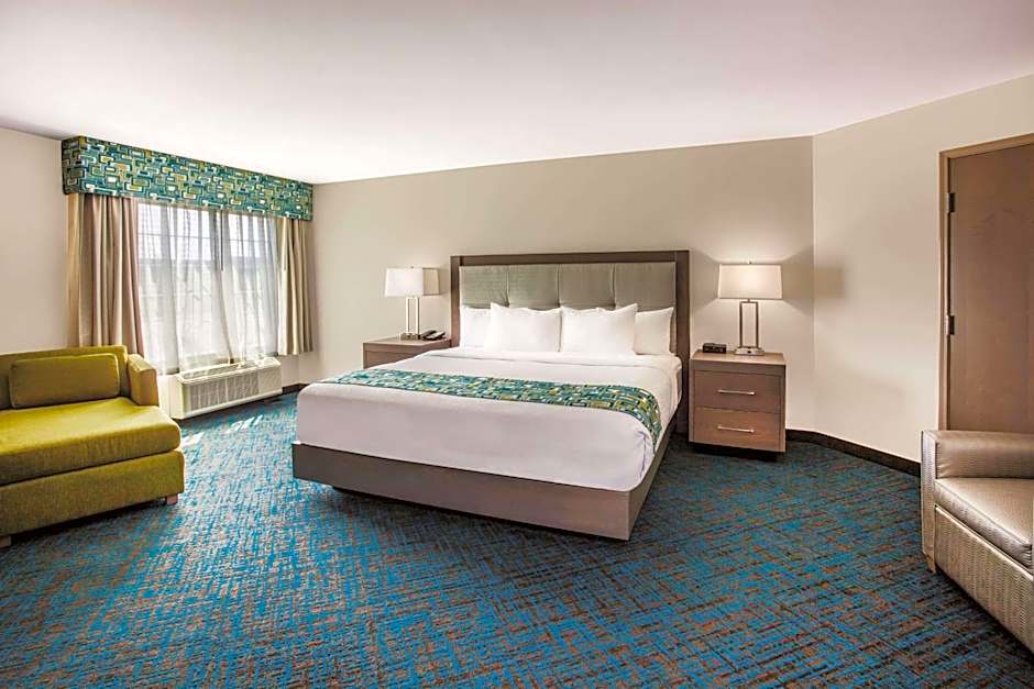 La Quinta Inn & Suites by Wyndham St Paul-Woodbury
