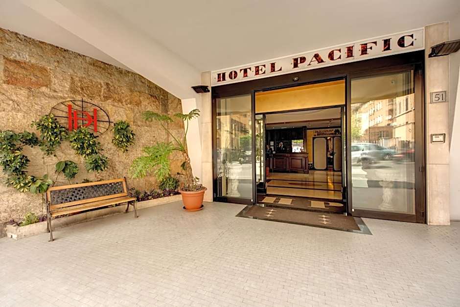 Hotel Pacific