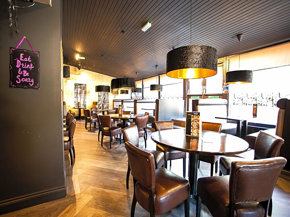 OYO Lomond Park Hotel