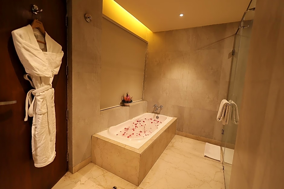 Photo 1 of 2 of Suite