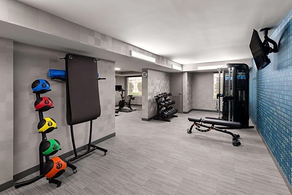 La Quinta Inn & Suites by Wyndham Knoxville Central Papermill