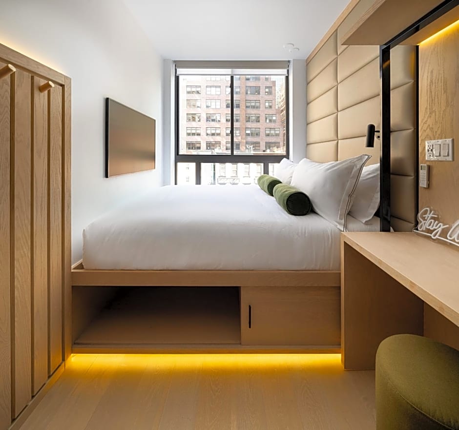 Little Charlie Hotel