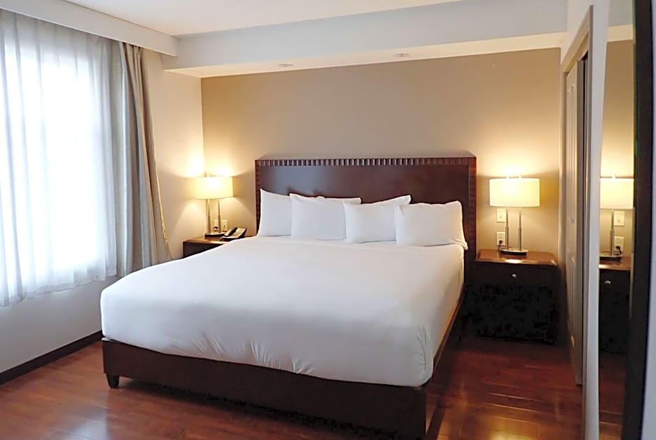 Days Inn & Suites by Wyndham Fort Saskatchewan